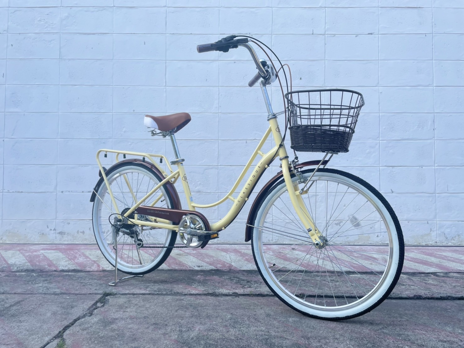จักรยานแม่บ้าน Classique CITY BIKE พร้อมตะกร้า มีเกียร์ 7 สปีดชิมาโน่ ล้อ26นิ้ว