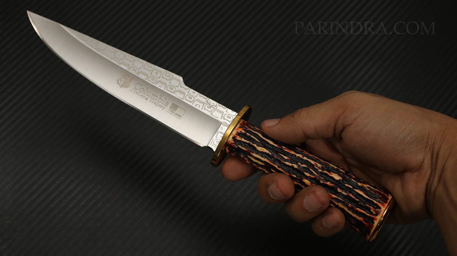 มีดเดินป่า COLUMBIA รุ่น SA23 ด้ามอะคริลิก ลายเขากวาง