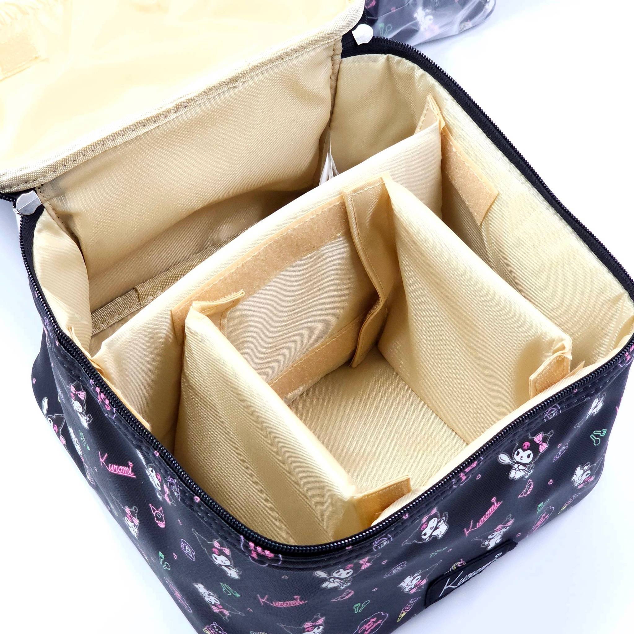 Sanrio Kuromi กระเป๋าเครื่องสำอาง แบ่งได้หลายช่อง ขนาด 25*25*15 cm.