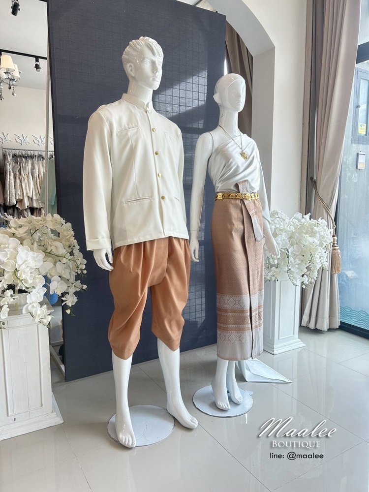 เช่า ชุดไทย ชุดเพื่อนเจ้าสาว ชุดไทยผ้าถุงสีเทาชาเงิน สไบสีเทาเงิน