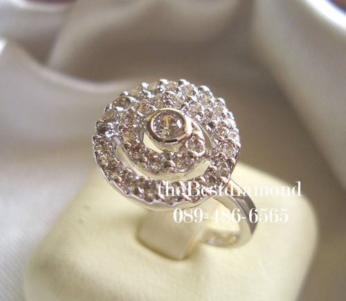 BR516RD+++แหวนเพชร cz ขดหอย+++Modern มากๆๆ เหมือนออกมาจาก catalog ร้านจิวฯ เลยค่ะ แบบ INtrend สุดๆๆๆ เพชรวิบๆๆ