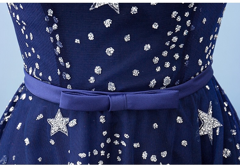 พร้อมเช่า ชุดราตรียาว แบบไหล่ปาด รูปดาว ฟรุ้งฟริ้งแนวเจ้าหญิง สีกรมท่า (เชือกผูกหลัง)