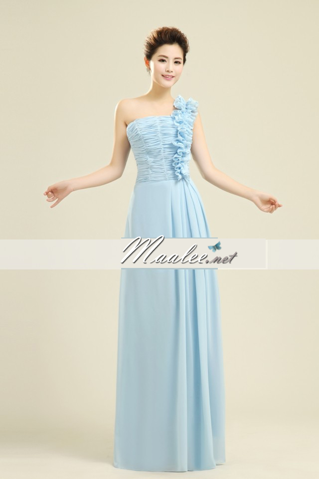 พร้อมเช่า ชุดราตรียาว ไหล่เดียว จับจีบตลอดช่วงเอว แต่งระบายไหล่ซ้าย เรียบหรู สีฟ้า