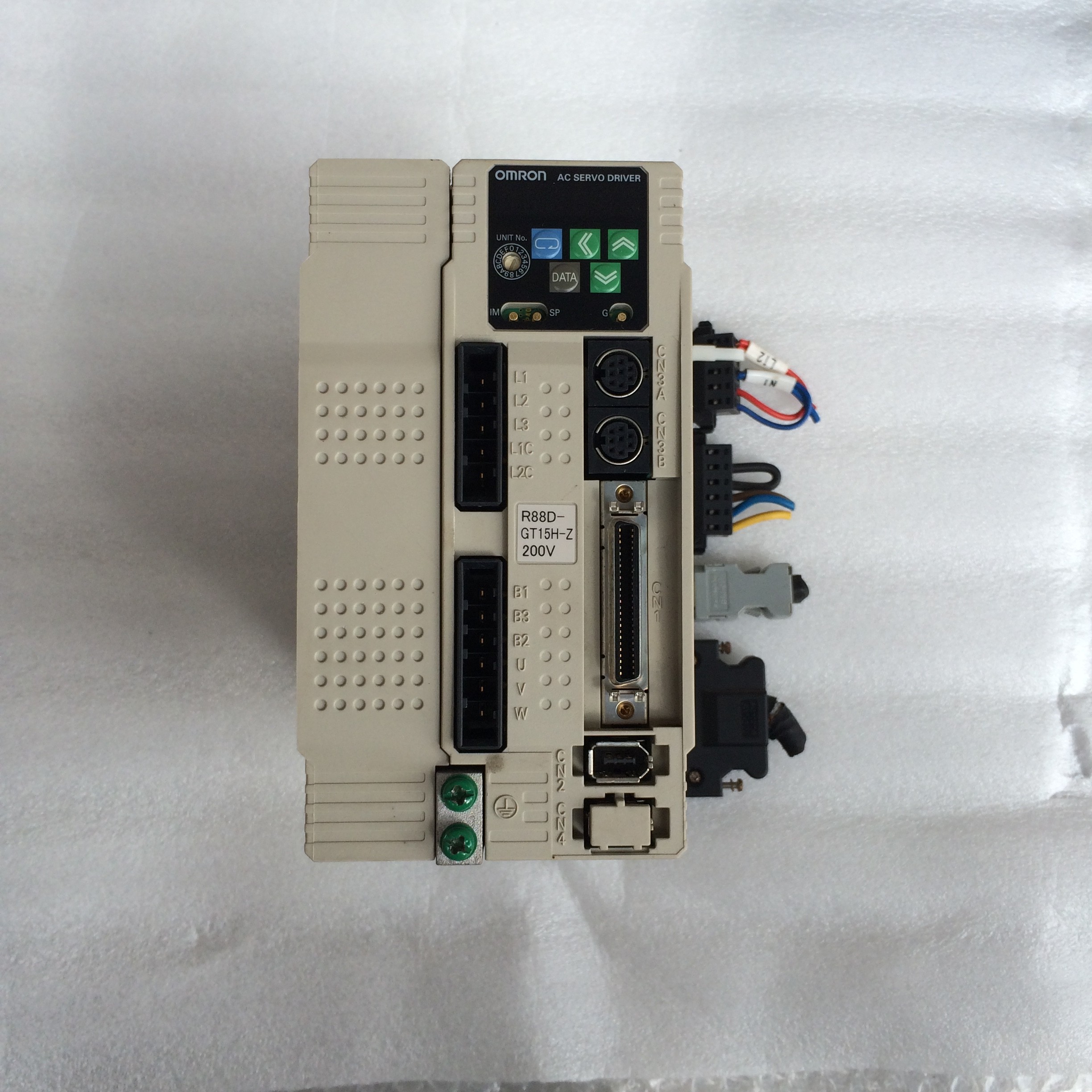 R88D-GT15H-Z SERVO DRIVE " OMRON "