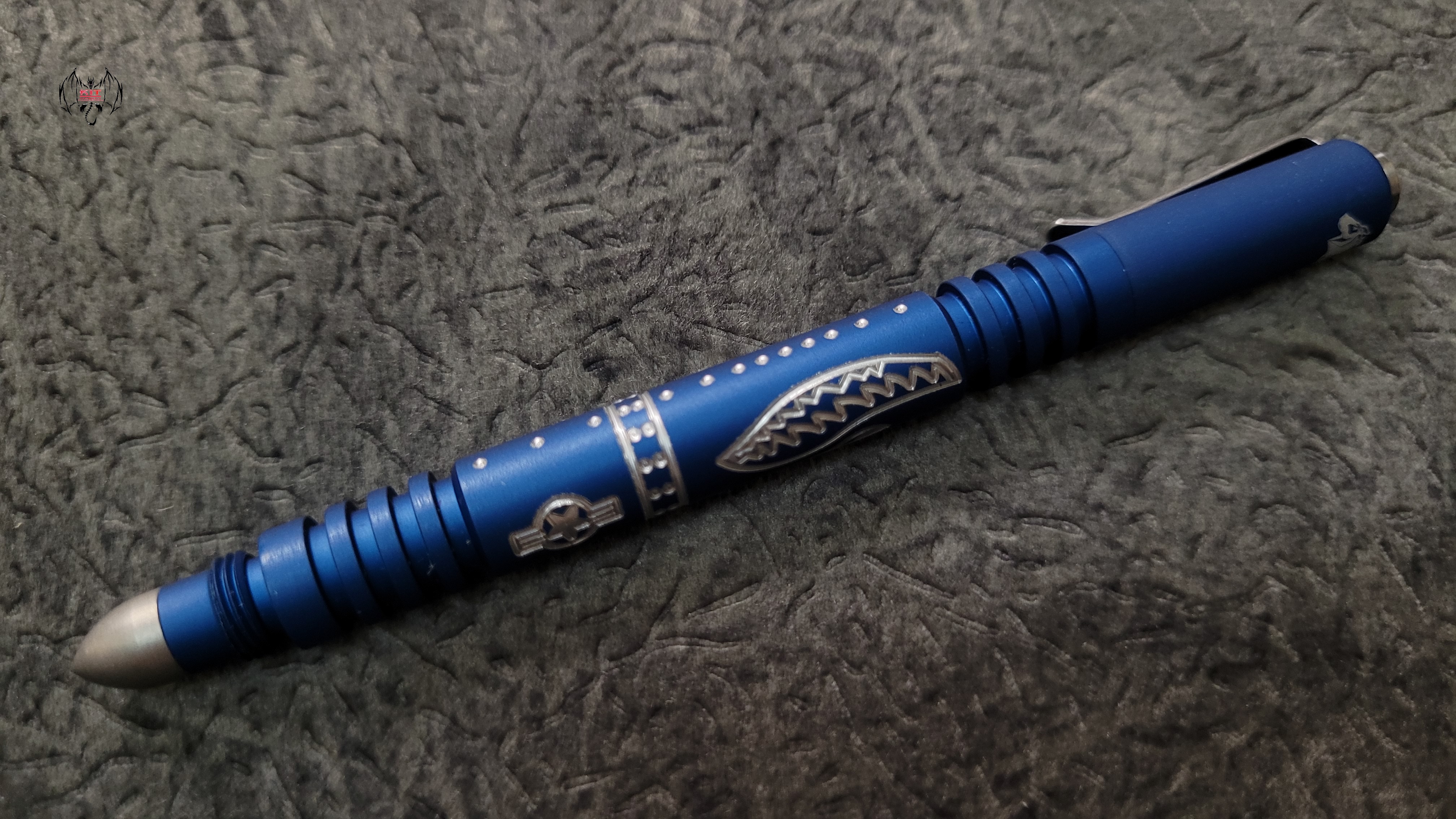 Hinderer Investigator Pen - Warthog - Blue Anodized Aluminum