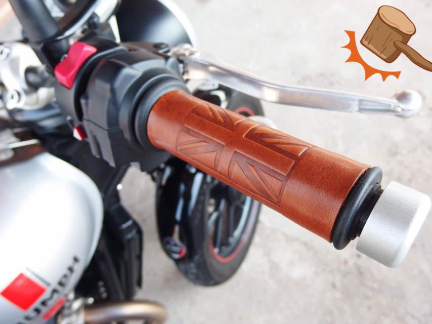 Hand Covers Real Cowhide leather (Grip)Pad High Quality for Triumph Bonneville all Models.