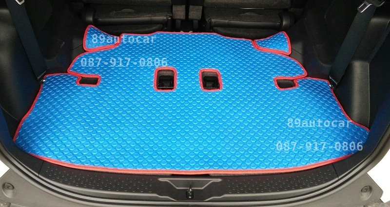ผ้ายางปูพื้นรถยนต์ Toyota Sienta กระดุมสีฟ้าขอบแดง