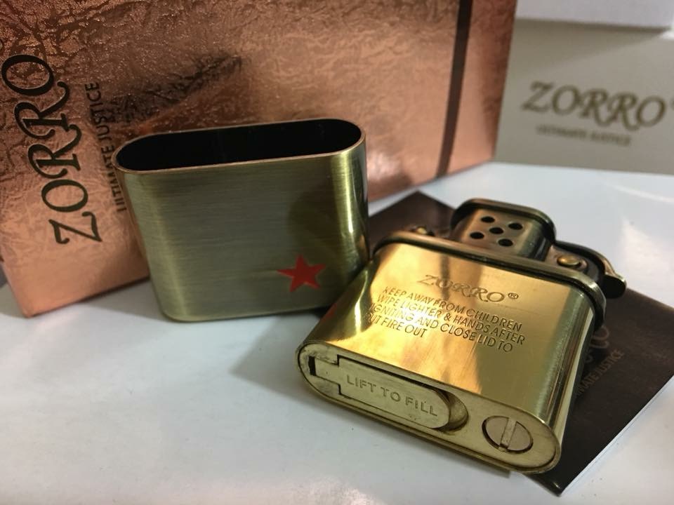 ไฟแช็กน้ำมัน ZORRO Lighter รุ่น Z506-605 ดาวแดงคลาสสิก