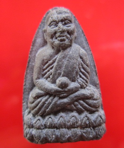 หลวงปู่ทวดเนื้อผงผสมว่าน วัดพะโค๊ะ หลังยันต์ห้า ปี2536 อาจารย์นอง วัดทรายขาว อธิฐานจิต