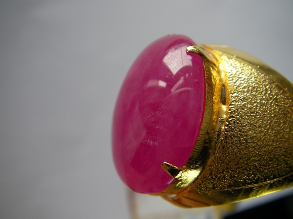 ทับทิมพม่า กิมบ่เซี้ยง สตาร์ชัด 6 ขา สีแดงชมพู เนื้อในธรรมชาติ ขนาด 10x12x6.8 mm. นน.7.7 ct.