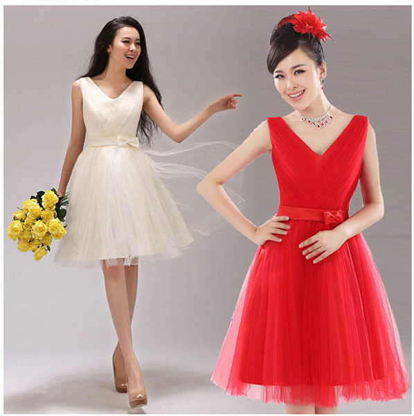 พร้อมส่ง ชุดราตรีสั้น แขนกุด สีครีม คอวี จับจีบผ้าโปร่งสวย แต่งโบว์ที่เอว