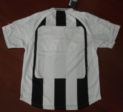 เสื้อฟุตบอล ทีมสโมสรอูดิเนเซ่ ชุดเหย้า 2005/06 ใหม่ M-Size / UDINESE Football Shirt Home Kit 2005/06 Jersey NEW M-Size