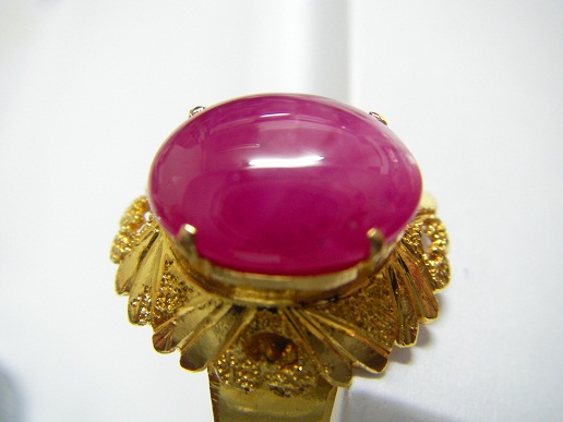 ทับทิมอาฟริกาจอนซอล ชมพูแดง ติดลายไทย ขนาด 10.10x8.0x4.0 mm. อ๊าฟริกา นน 3.7 ct. โทรถามราคา