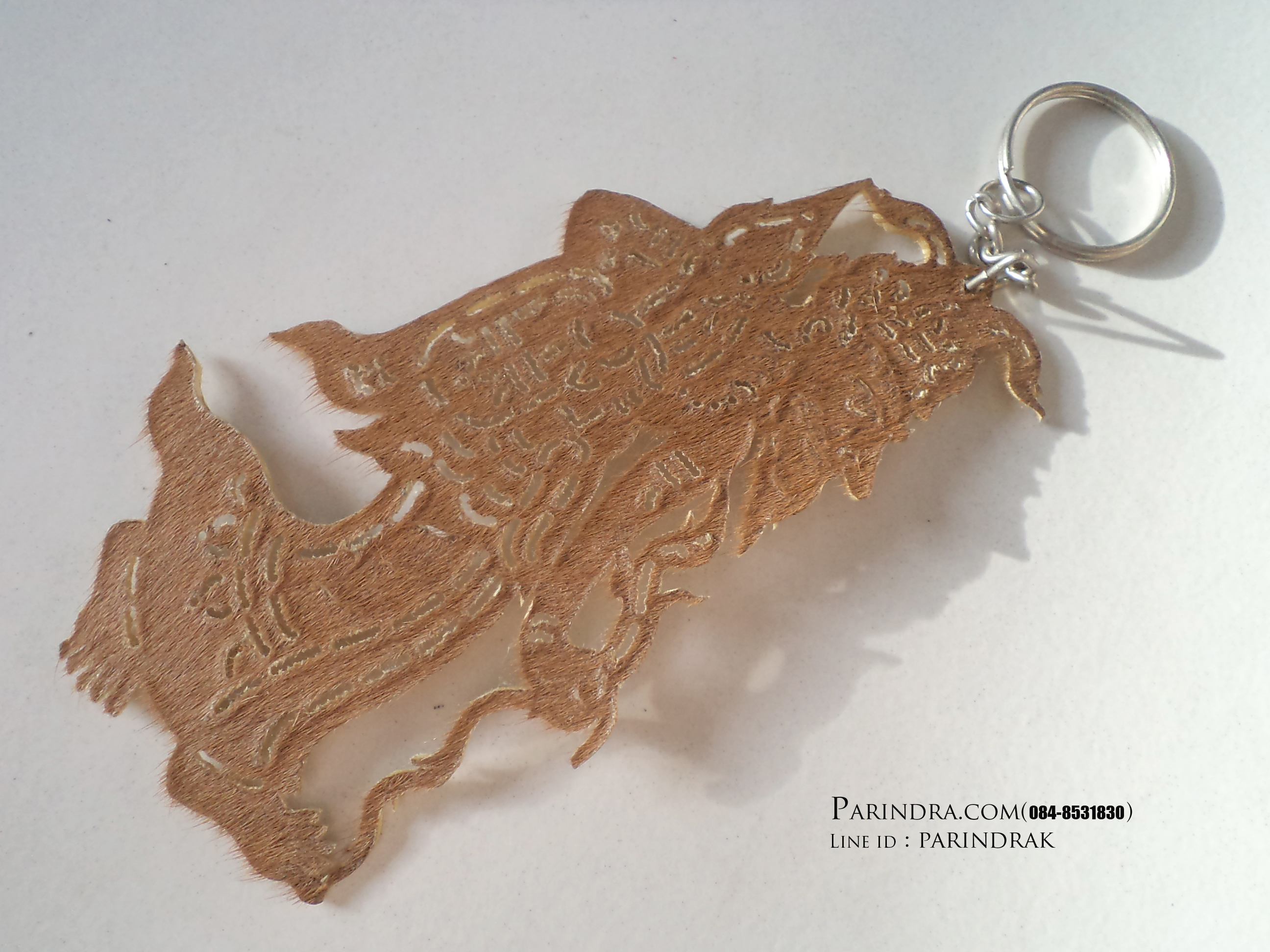 พวงกุญแจหนังแกะสลักรูปหนังตะลุงลายฤาษี ขนาด 6 x12 cm
