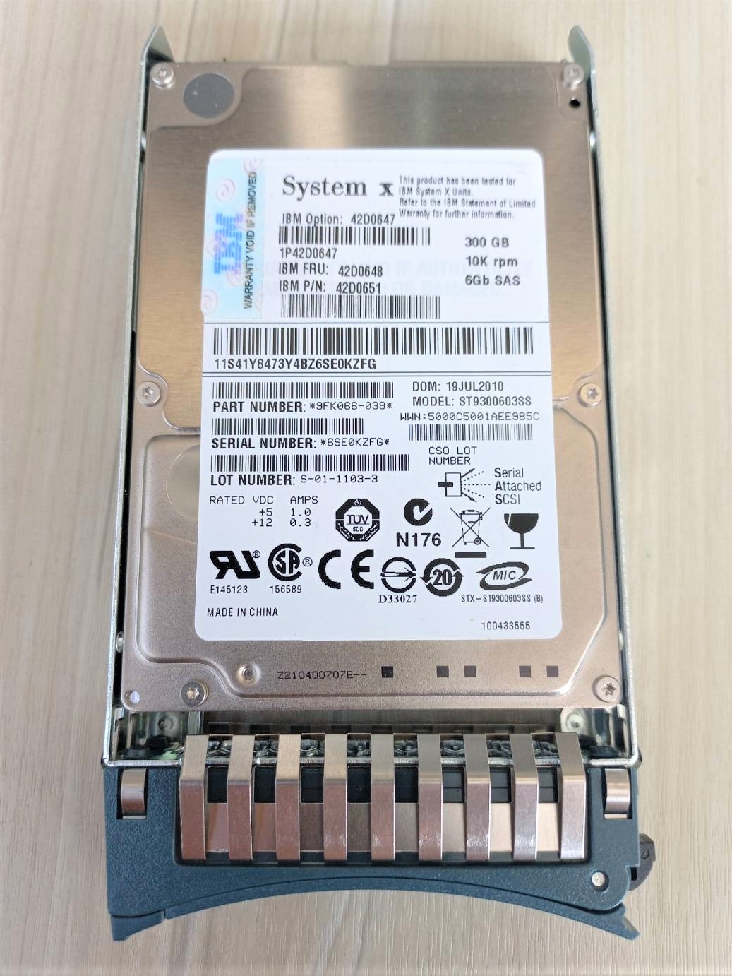 42D0648 IBM 300GB 10K 6Gbps 2.5 SAS Slim Hard Drive. Refurbished; Warranty 12 Months.Shipping is included.