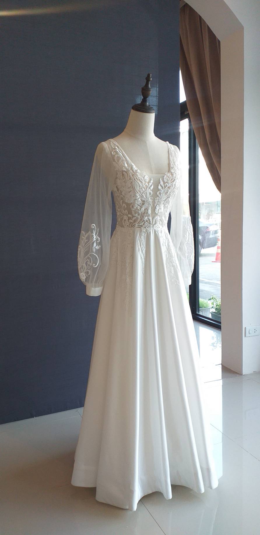 พร้อมเช่า ชุดแต่งงาน มินิมอล งานหมั้น แขนยาวแต่งลูกไม้