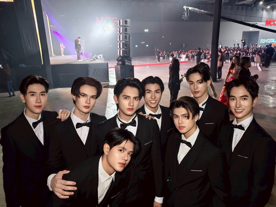 พร้อมเช่า ชุดสูทชาย สีดำ คลาสสิก รุ่นกระดุมเดียว (พร้อมเสื้อกั๊ก)