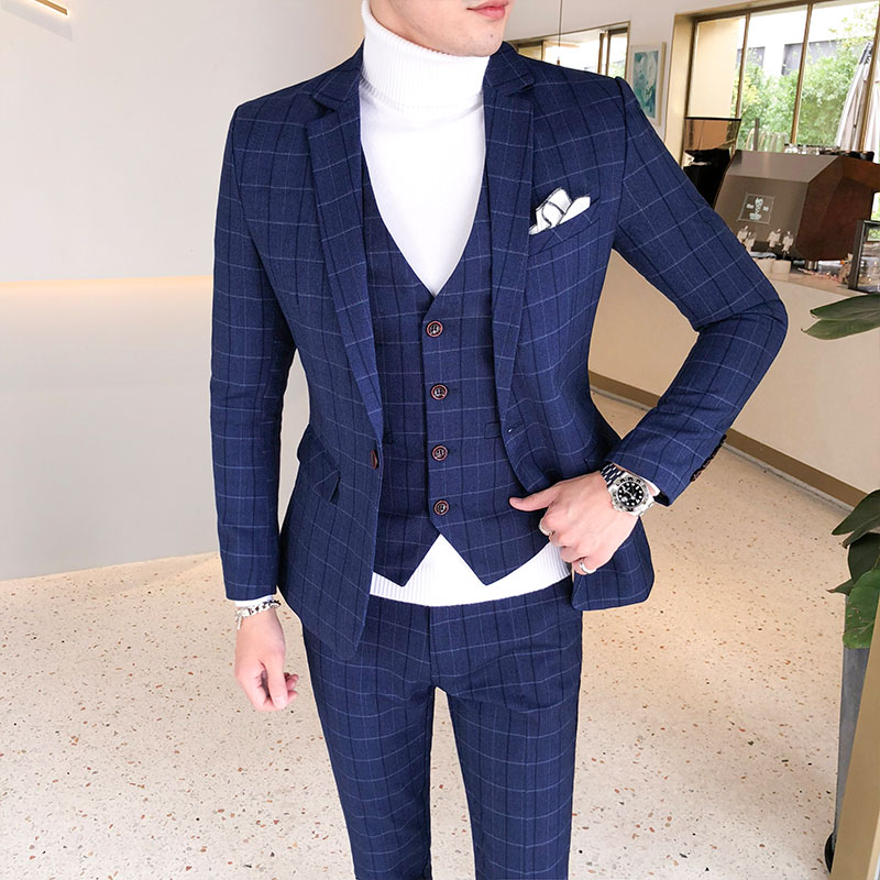 พร้อมเช่า ชุดสูทชาย สีน้ำเงิน ลายตาราง ทรงเข้ารูป สไตล์เกาหลี พร้อมเสื้อกั๊ก