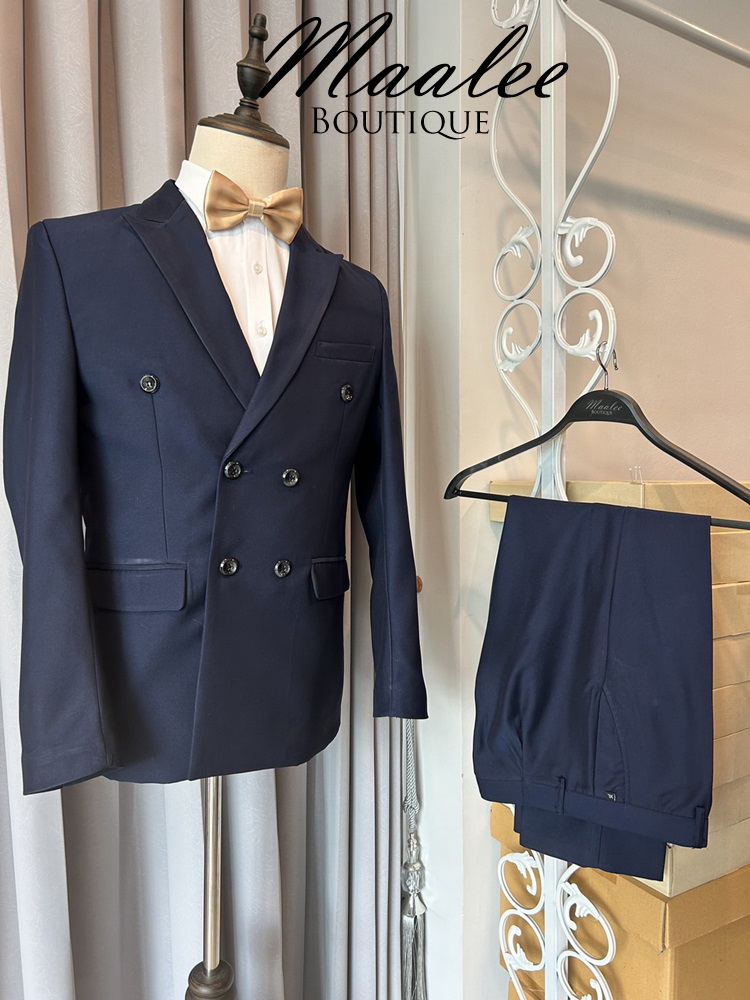 พร้อมเช่า ชุดสูทชาย สีกรม รุ่นกระดุมสองแถว ไม่มีเสื้อกั๊ก