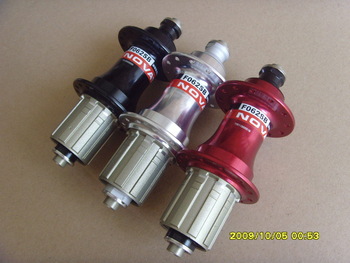 ดุมวีเบรค NOVATEC ดุมหน้า/หลัง V-Brake แบร์ลิ่ง MTB, โม่โครโม, 32H, 36H, สีเงิน f062SB+a141SB