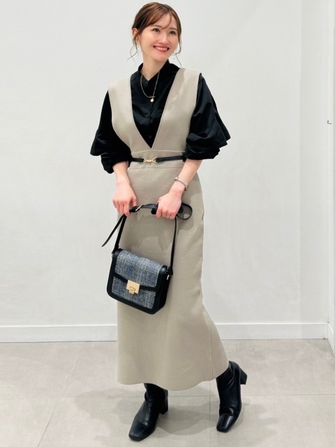 GU shoulder bag กระเป๋าหนัง Pu งานตัดเย็บเรียบร้อย แทรกผ้าไนลอน และเรยอน เพิ่มดีเทลให้ลายสวยงาม