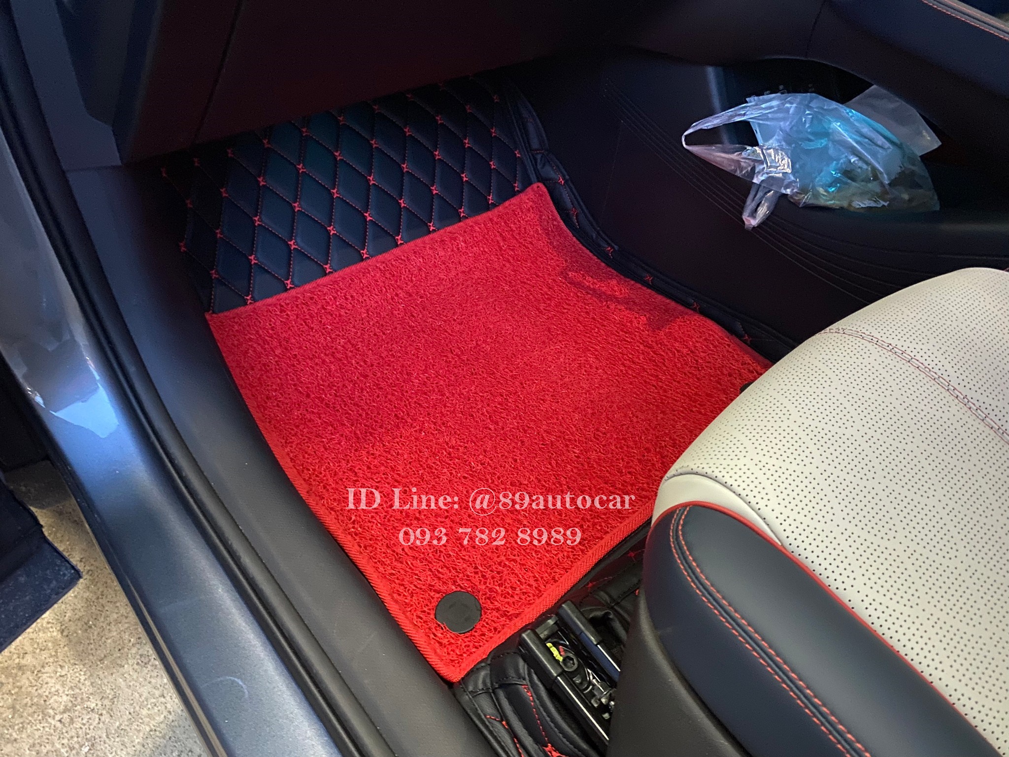 พรมรถยนต์ BYD Atto3 EV 2022 ปูพรม7Dสีดำด้ายแดง + พรมไวนิลดักฝุ่นสีแดง เข้ารูป