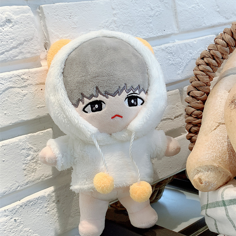 ชุดตุ๊กตา ฮู้ดผ้าขนสีขาว (ขนาด 20 cm.)