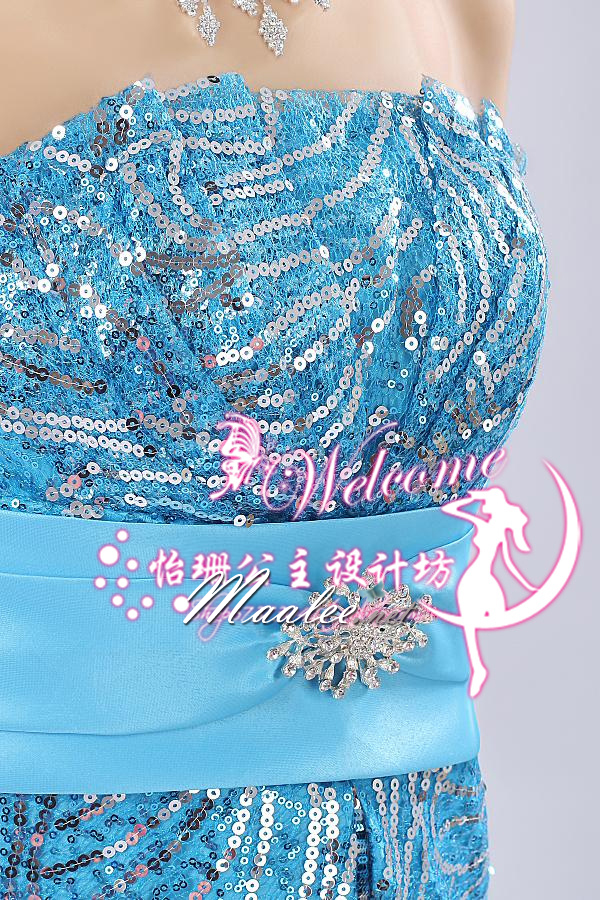 พร้อมเช่า ชุดราตรียาว สีฟ้า เนื้อผ้าปักเลื่อมสวย แต่งคริสตัลและโบว์ที่เอว