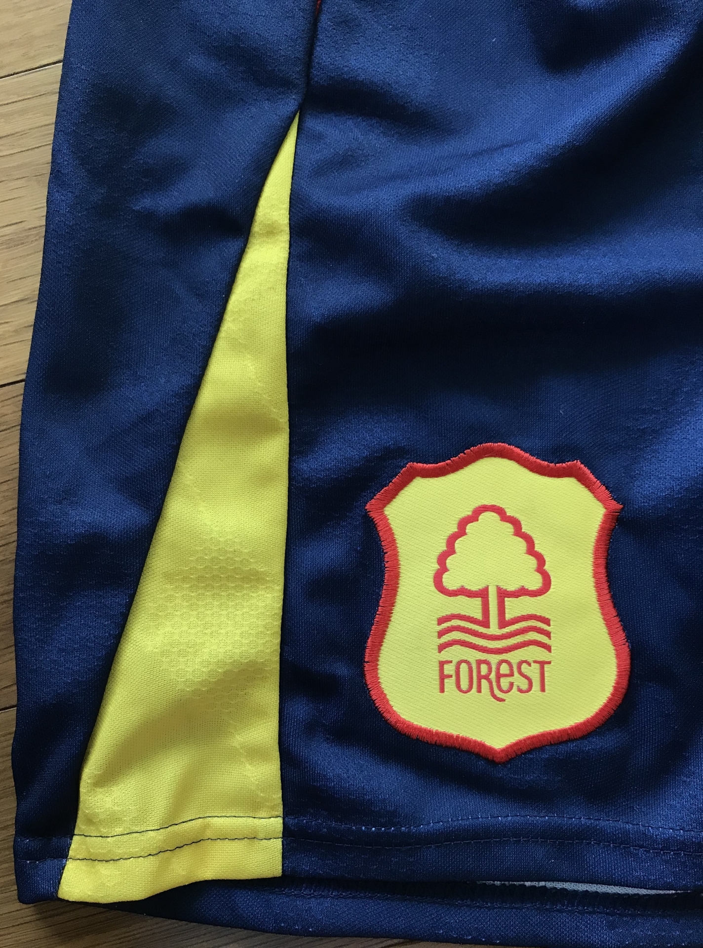 กางเกงฟุตบอล ทีมสโมสรน็อตติ้งแฮม ฟอเรสต์ ชุดเยือน 1995/96 S-Size / NOTTINGHAM FOREST Football Shorts Away Kit 1995/96 Jersey S-Size