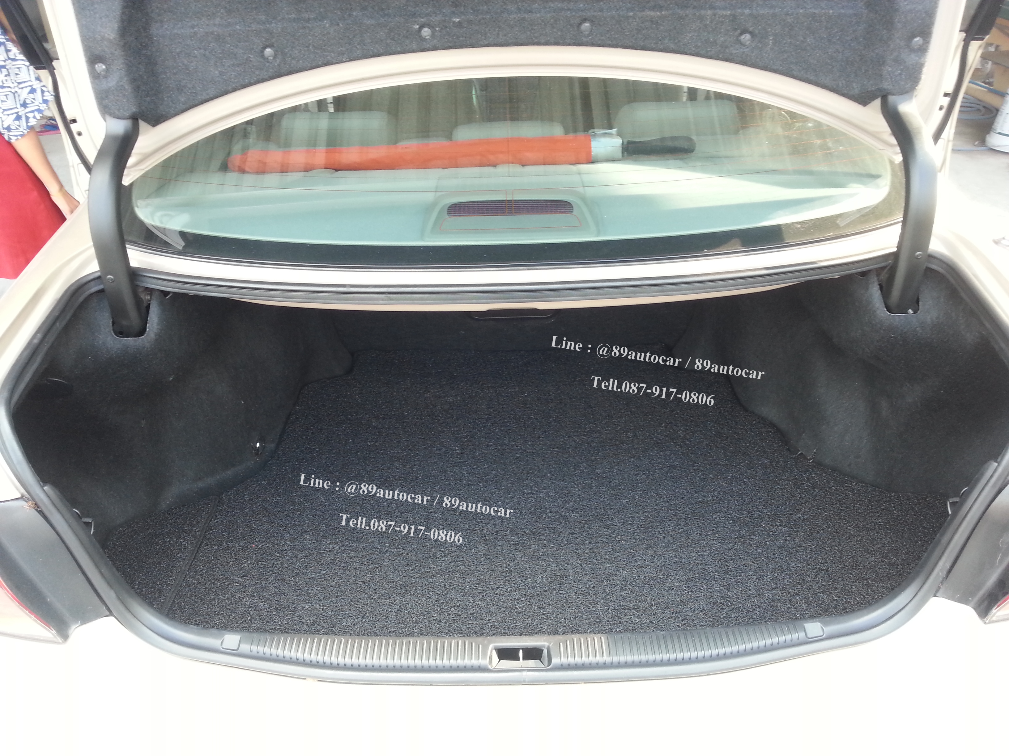 พรมรถยนต์เข้ารูป Lexus ES300 ไวนิลสีครีมขอบครีม