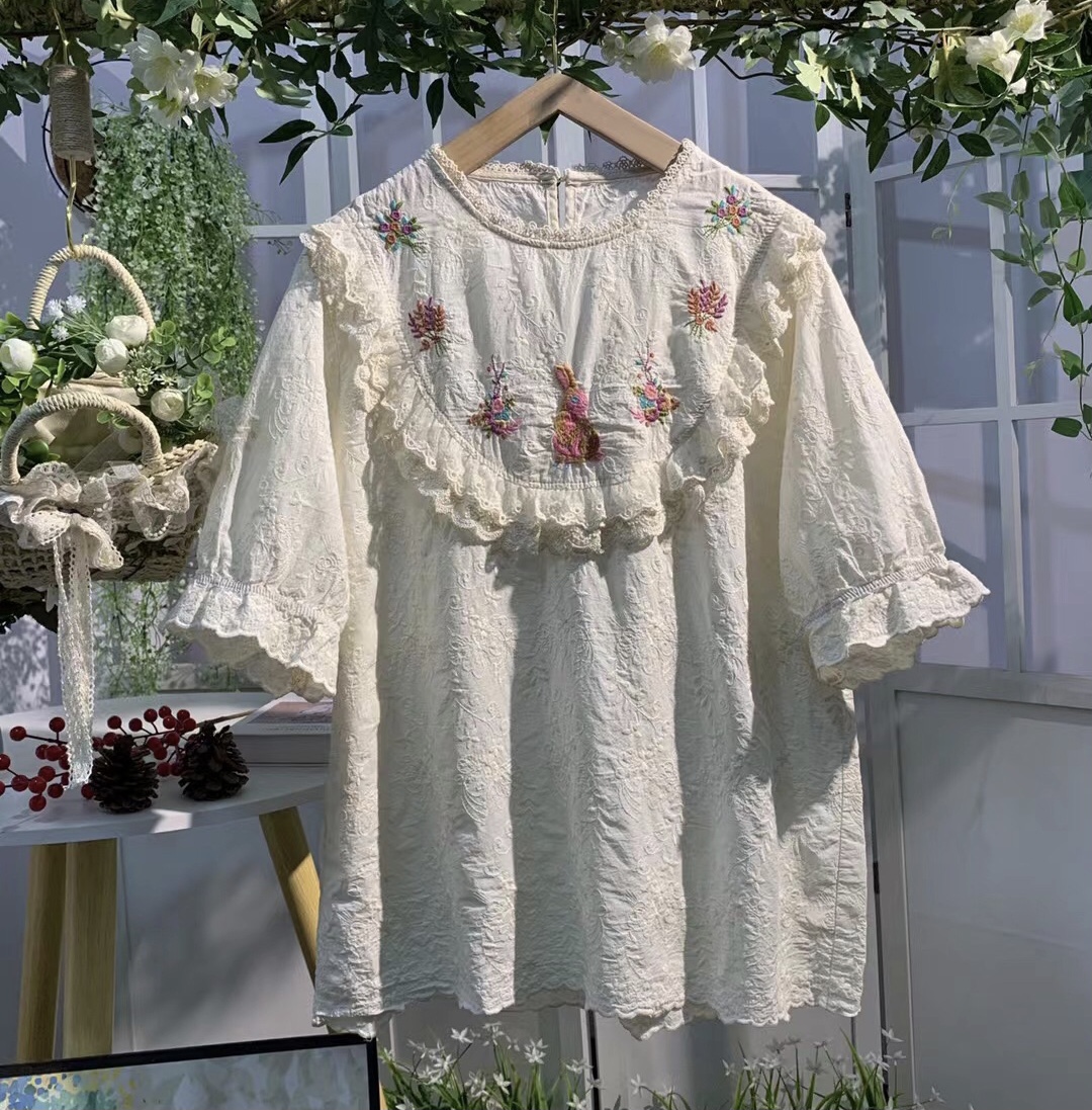 เสื้อผ้าลูกไม้ลายปักกะต่ายแต่งระบาย