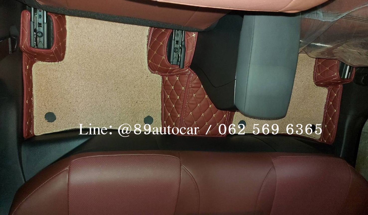 พรมปูพื้นรถยนต์ Toyota Collora Cross 2022 ปูพรม7D สี แดงเลือดหมู + ไวนิลดักฝุ่นสีครีม เข้ารูป