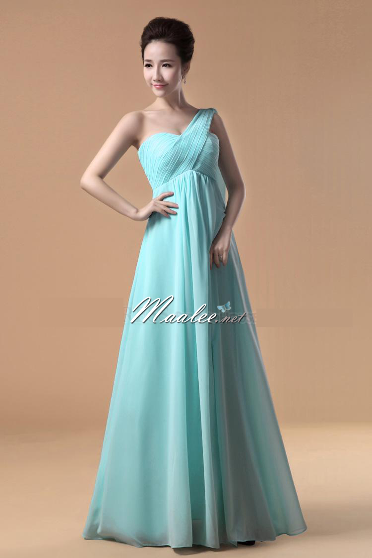 พร้อมเช่า ชุดราตรียาว เกาะอก ไหล่เดียว อกอัดพลีท ทิ้งชายด้านหลัง สีฟ้า