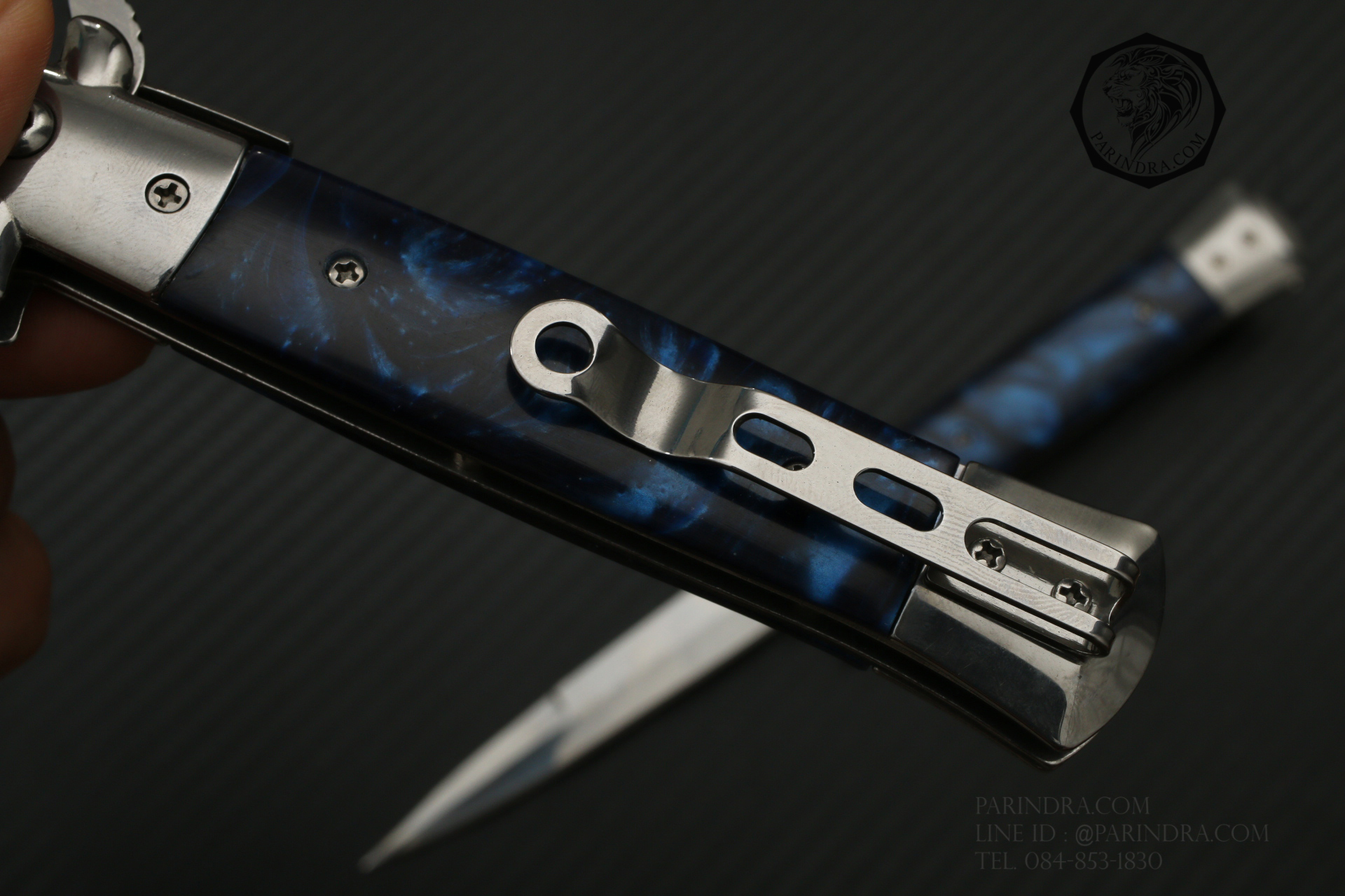 มีดพับปลายแหลม รูปทรงสวยคลาสสิก ด้ามสีน้ำเงิน