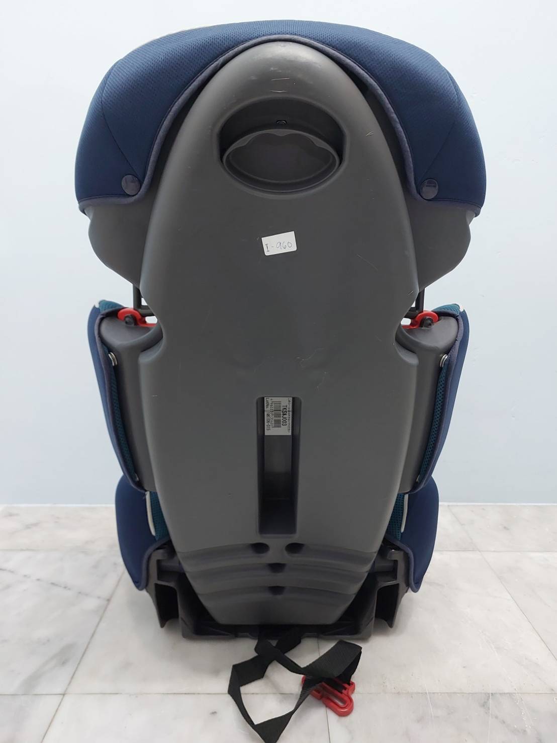 บูสเตอร์ซีท Takata Booster Seat สำหรับเด็ก 3-12 ขวบ **มือสอง ทำความสะอาดพร้อมใช้งาน**