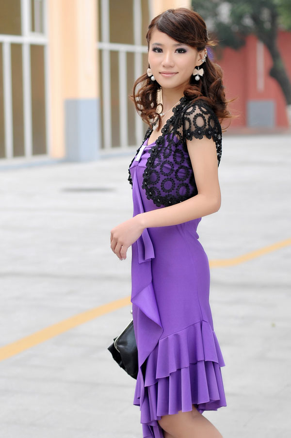 เสื้อคลุมชุดราตรีลูกไม้ลายดอกไม้ สีมิ้นต์ แต่งเกสรมุกสวยหรู