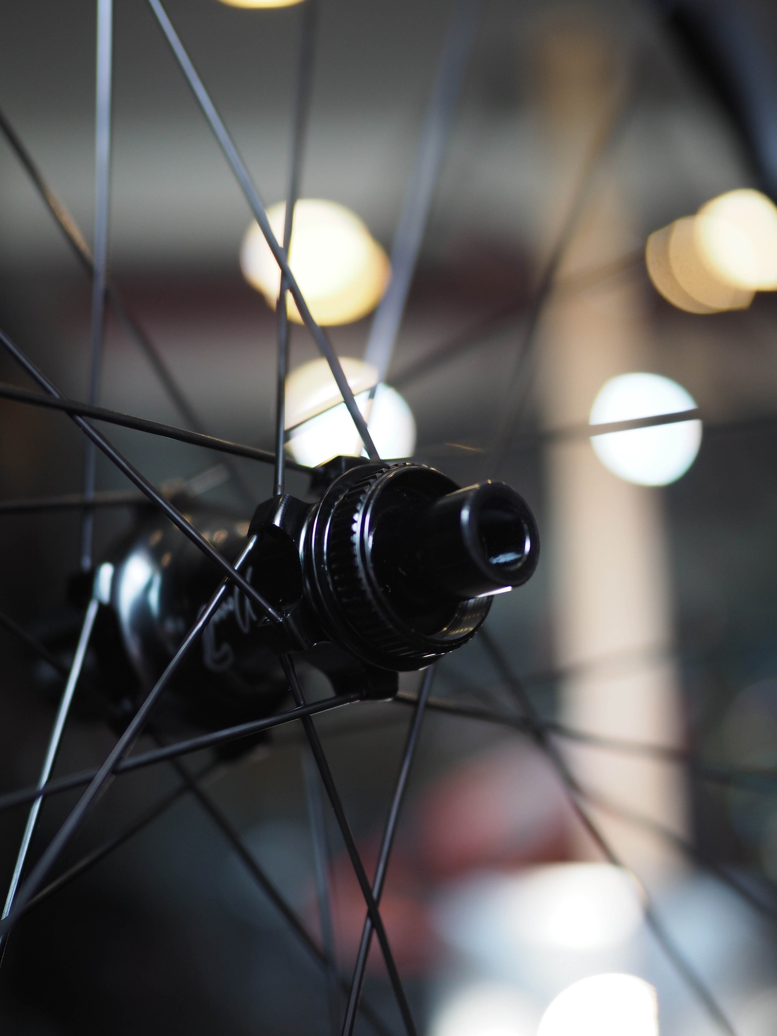 ล้อเสือหมอบ 𝙎-𝙁𝙞𝙜𝙝𝙩 𝙉𝙊𝙑A 𝟳 ขอบสูง 45 mm. ขอบทรง U กว้าง 25 mm. ดุม CERAMIC