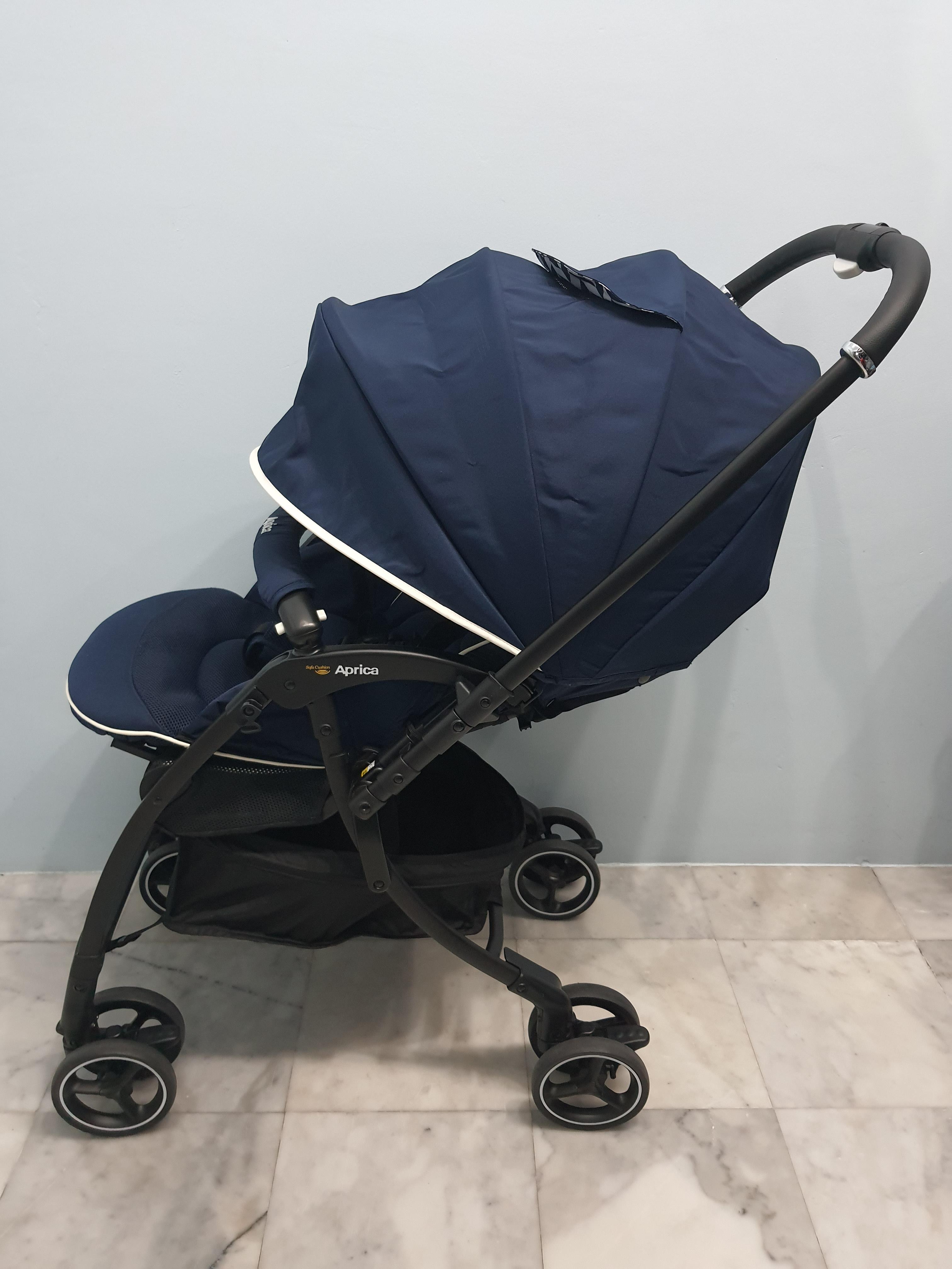 Aprica Luxuna Sofa Cushion สีน้ำเงิน