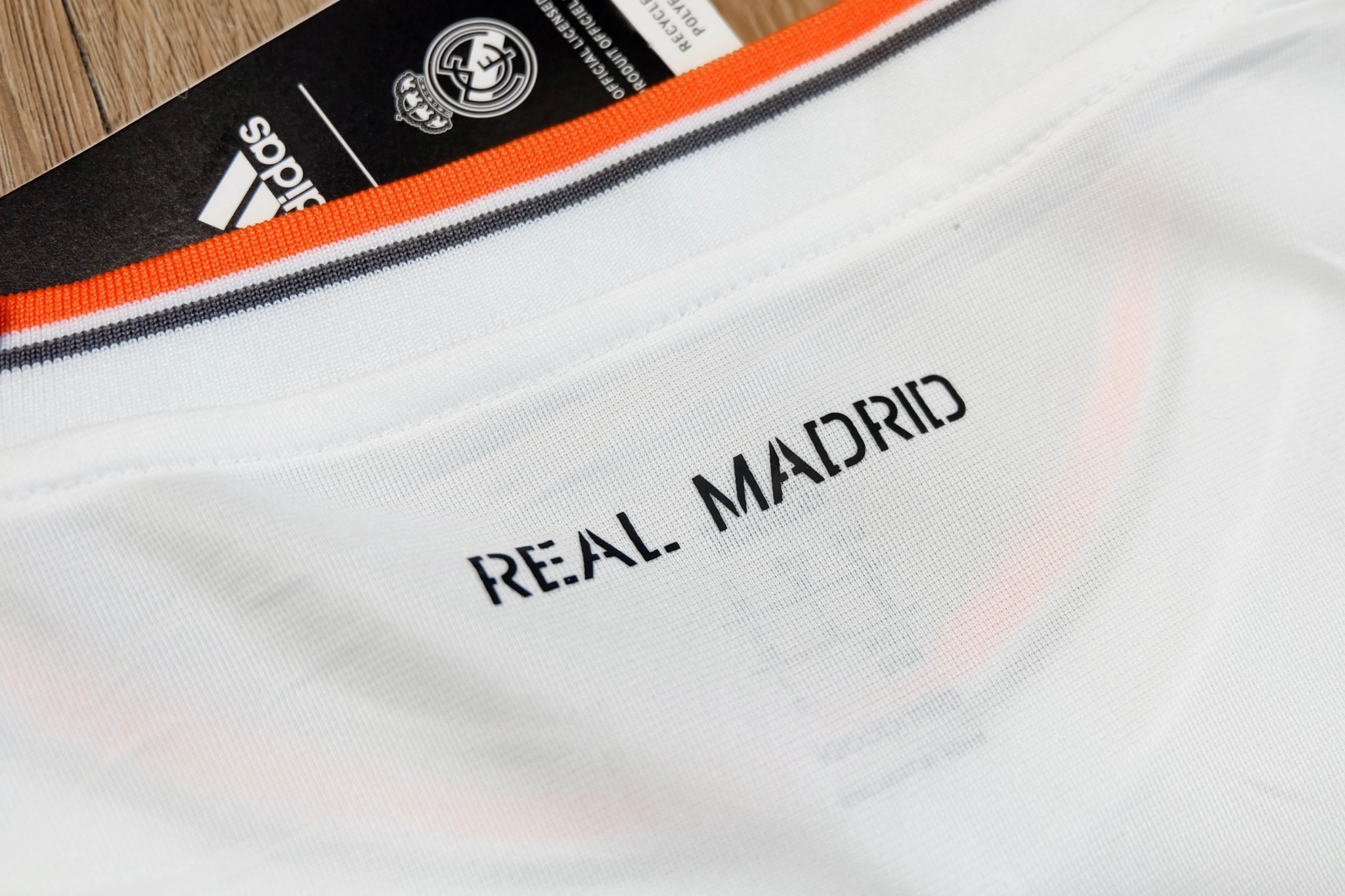 Real Madrid 2013/14 Vintage Jersey เสื้อฟุตบอลรีลมาดริดย้อนยุค