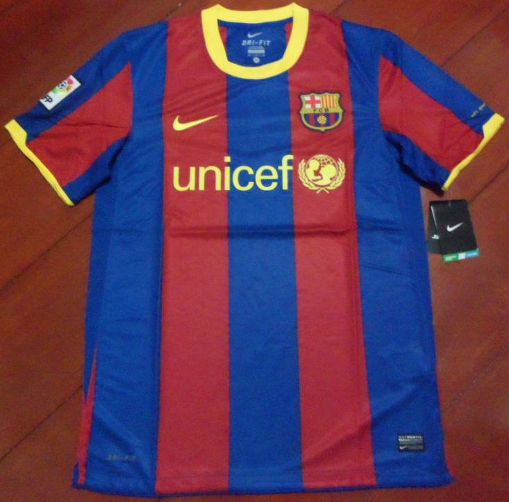 เสื้อฟุตบอล ทีมสโมสรบาร์เซโลน่า ชุดเหย้า 2010/11 ใหม่ L-Size / BARCELONA Football Shirt Home Kit 2010/11 Jersey NEW L-Size