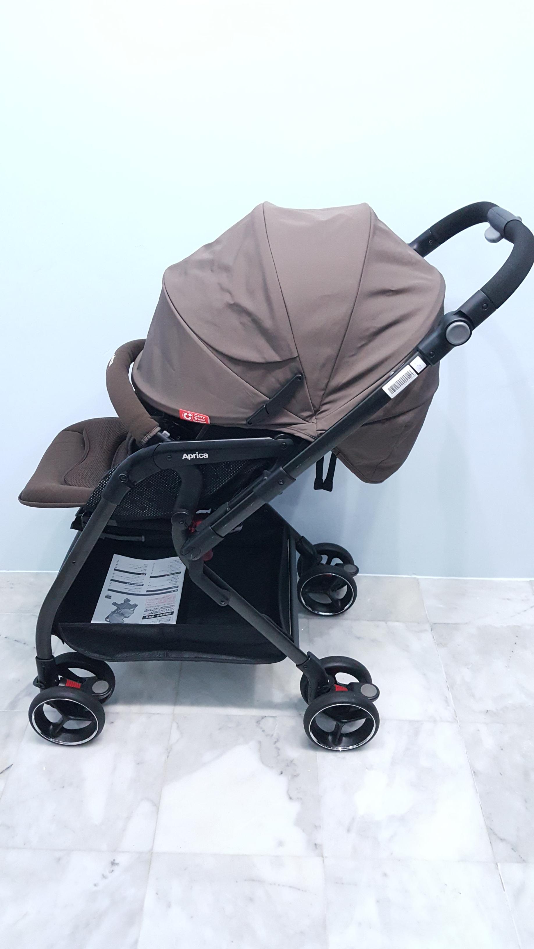 Aprica Optia สีน้ำตาล