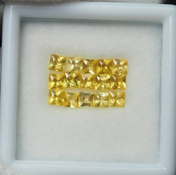 บุษราคัมบางกะจะ 1.60 กะรัต 15 ชิ้น