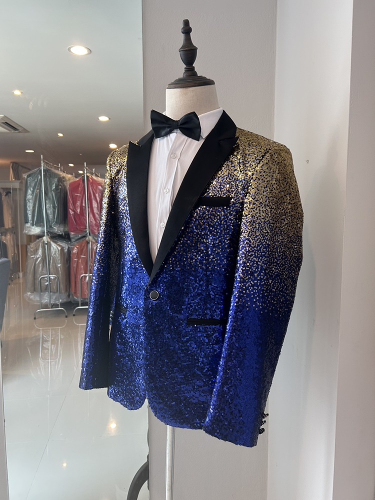 พร้อมเช่า เสื้อสูทชาย สูทแฟชั่น สูทกลิตเตอร์ ไล่สี สีทองน้ำเงิน (L)