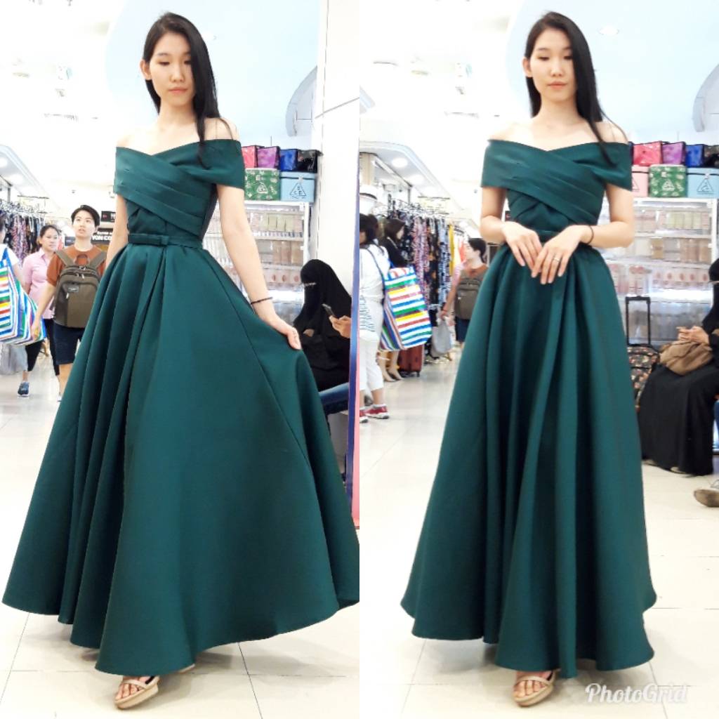 ชุดเพื่อนเจ้าสาว สีเขียวเข้ม รวมแบบ ตัวอย่าง สั่งสีและแบบอื่นๆได้ เช่า 500