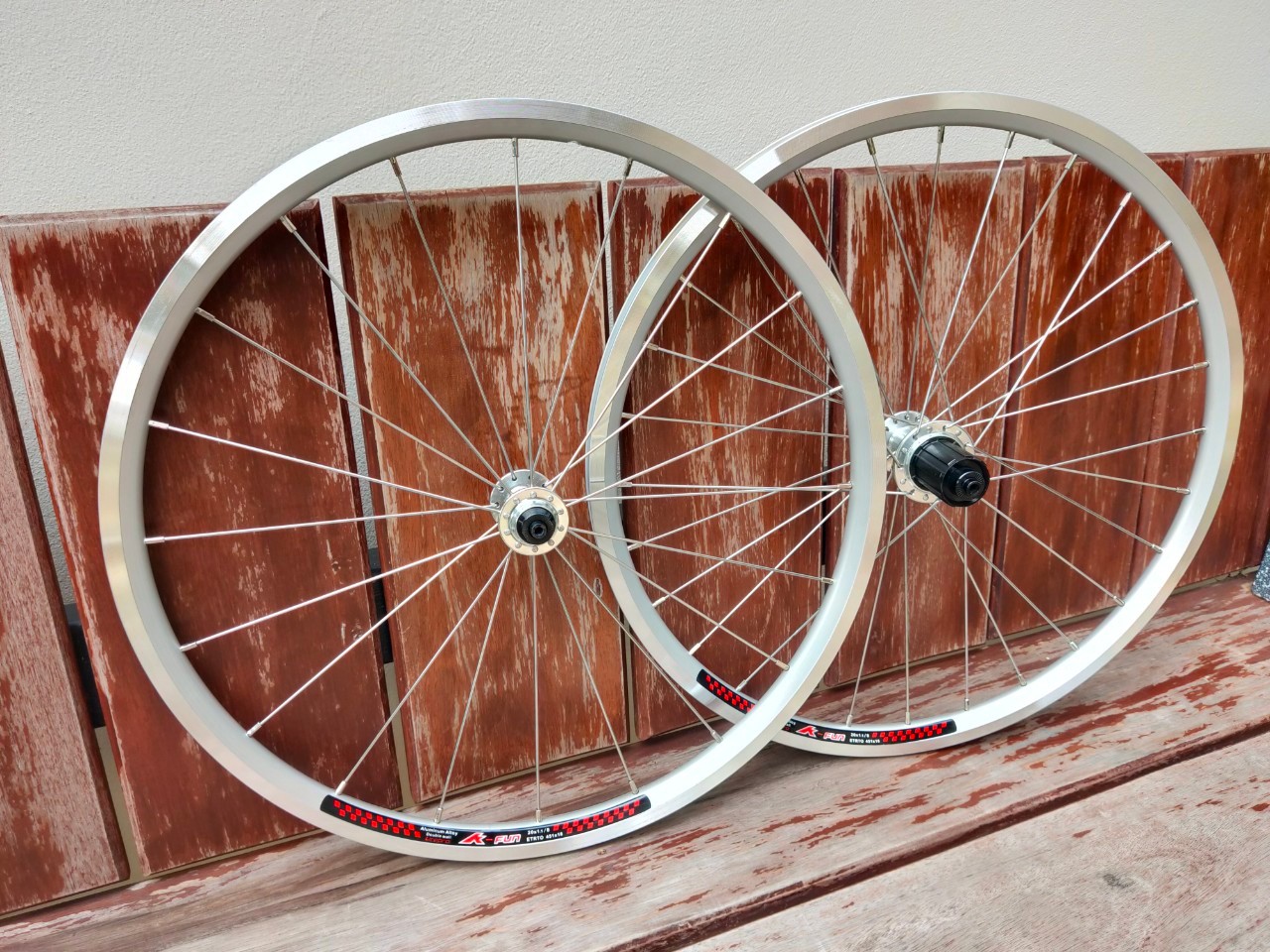 ชุดล้อสำเร็จ 20 นิ้ว LITEPRO K-FUN 451 ริมเบรค ขนาด 451 สีเงิน