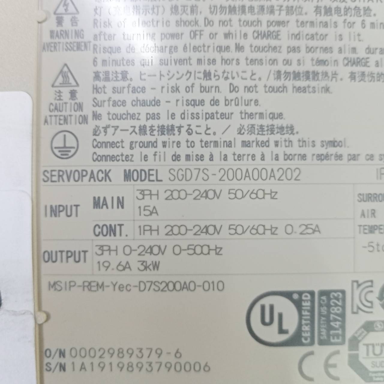SGD7S-200A00A202 SERVO DRIVE " YASKAWA "