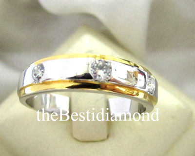 BR210RD+++แหวนunisex แบบ 2 tone+++ เก๋สุดๆ เรียบ หรู ดูมี class เล่น 2 tone ได้สวยมากๆๆ แบบออกมาจากcatalogue เลยค่ะ ใส่เป็นแหวนคู่ชายหญิงได้เลย