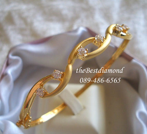 BL011++กำไลเพชรตัว S เพชร 6 เม็ด++กำไลน่ารักๆๆ ดูเป็นรูป s หรือ เกลียวก็ได้ โดยแต่ละเกลียวฝังเพชร 2 เม็ด ชุปงานซาตินผสมงานทองเงาๆ ดีไซน์สวย ไม่เวอร์