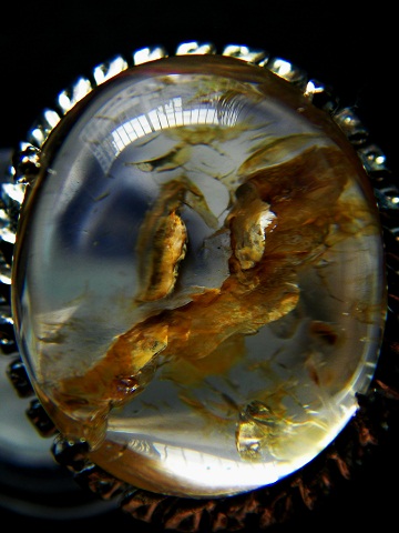 QU0035 แก้วเข้าแก้ว + กาบแก้วทองใหญ่ เนื้อแก้วสวยใส ขนาดแก้ว 17.02x19.96x10.65 มม. น้ำหนัก 25.90 ct. ขนาดแหวน 53.5 ด้วยราคาที่ต้องรีบตัดสินใจ สวยงาม