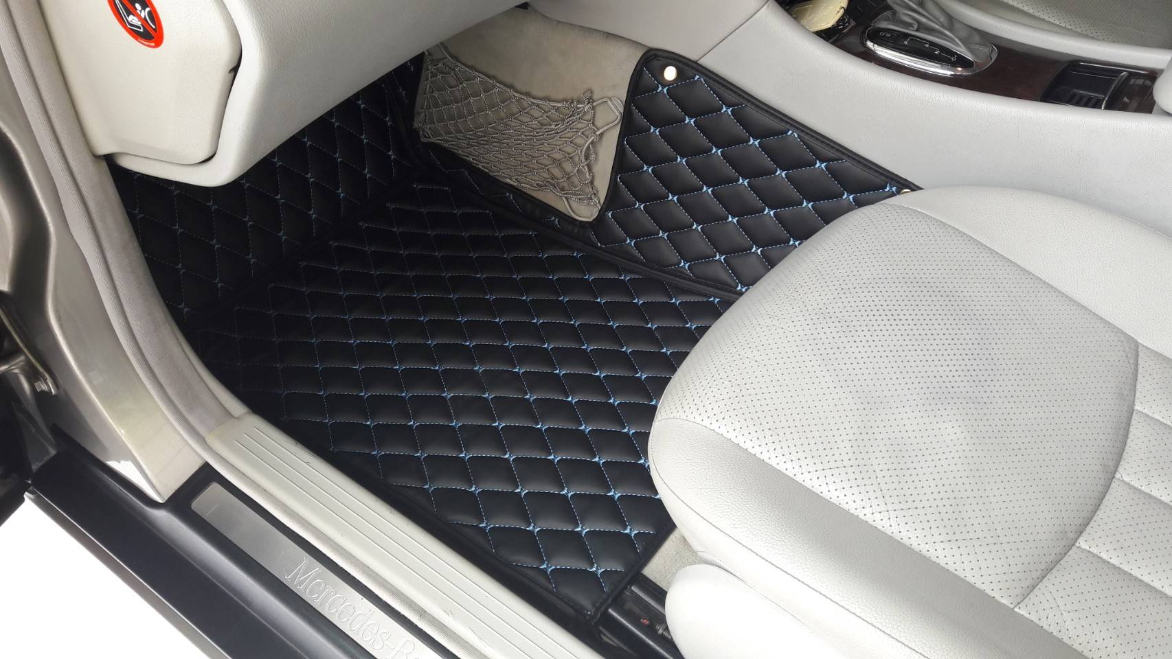 พรม6d Benz C180 C220 W203 (ตาถั่ว) เข้ารูปรถ